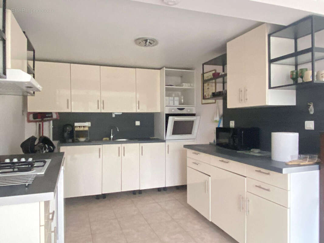 Maison à MEZY-SUR-SEINE