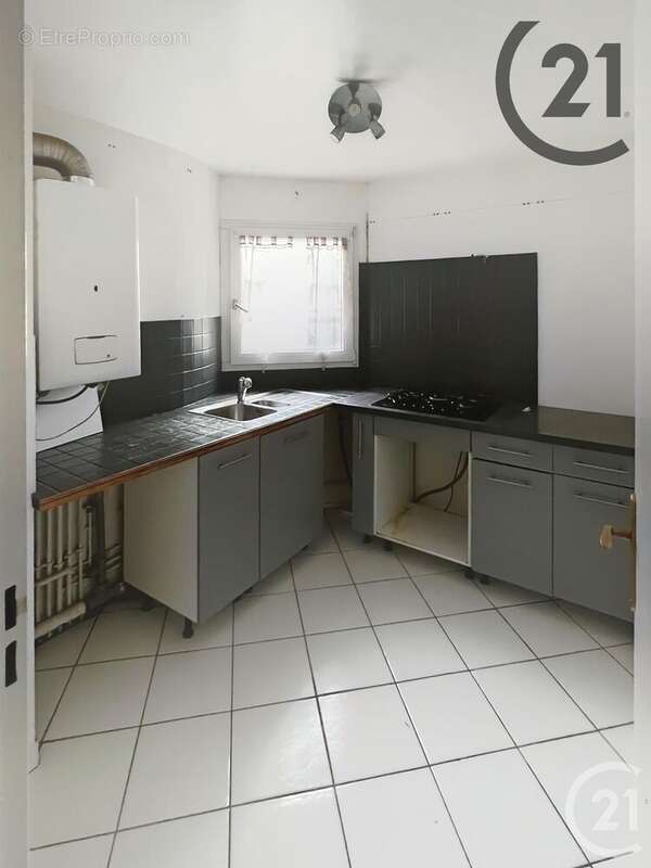 Appartement à SAVIGNY-LE-TEMPLE