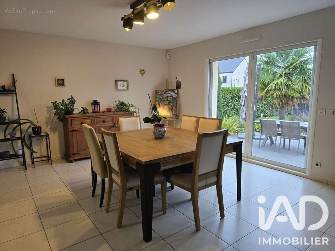 Maison 215 m² à Grisy-Suisnes  - photo 5