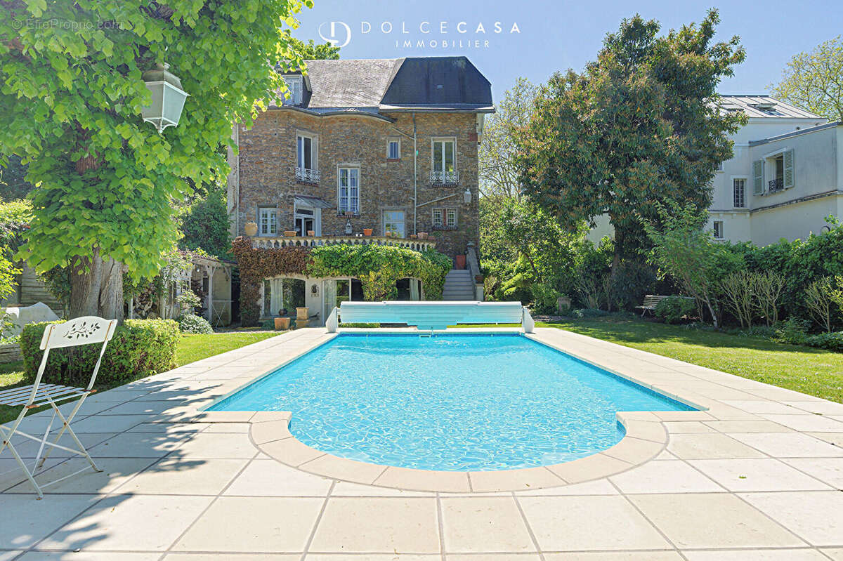 Maison à LE PERREUX-SUR-MARNE