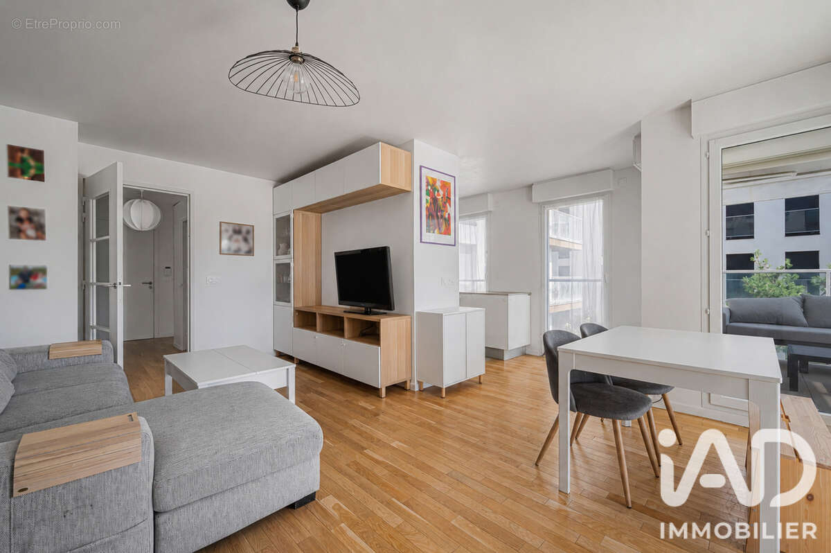 Photo 2 - Appartement à RUEIL-MALMAISON