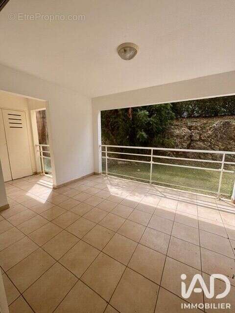 Appartement 46 m² à Les Abymes  - photo 9