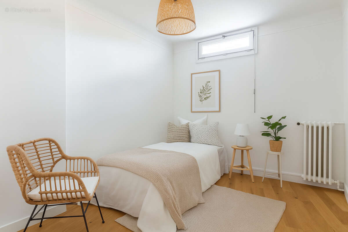 Appartement à COURBEVOIE