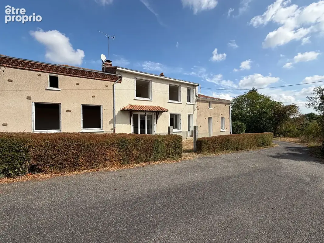 Maison à SAINT-REMY-EN-MAUGES