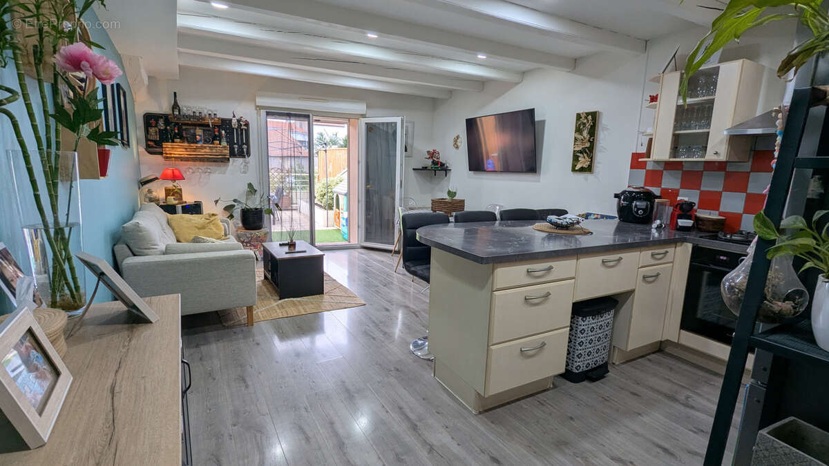 Appartement à CHAUDENEY-SUR-MOSELLE