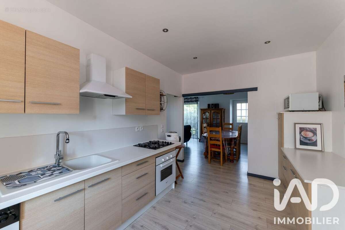 Maison 106 m² à Chassignolles  - photo 8