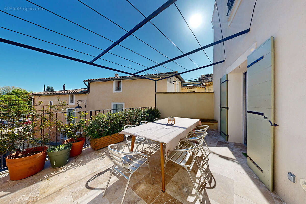 Maison Pernes Les Fontaines 8 pièce(s) 210 m2 - photo 3