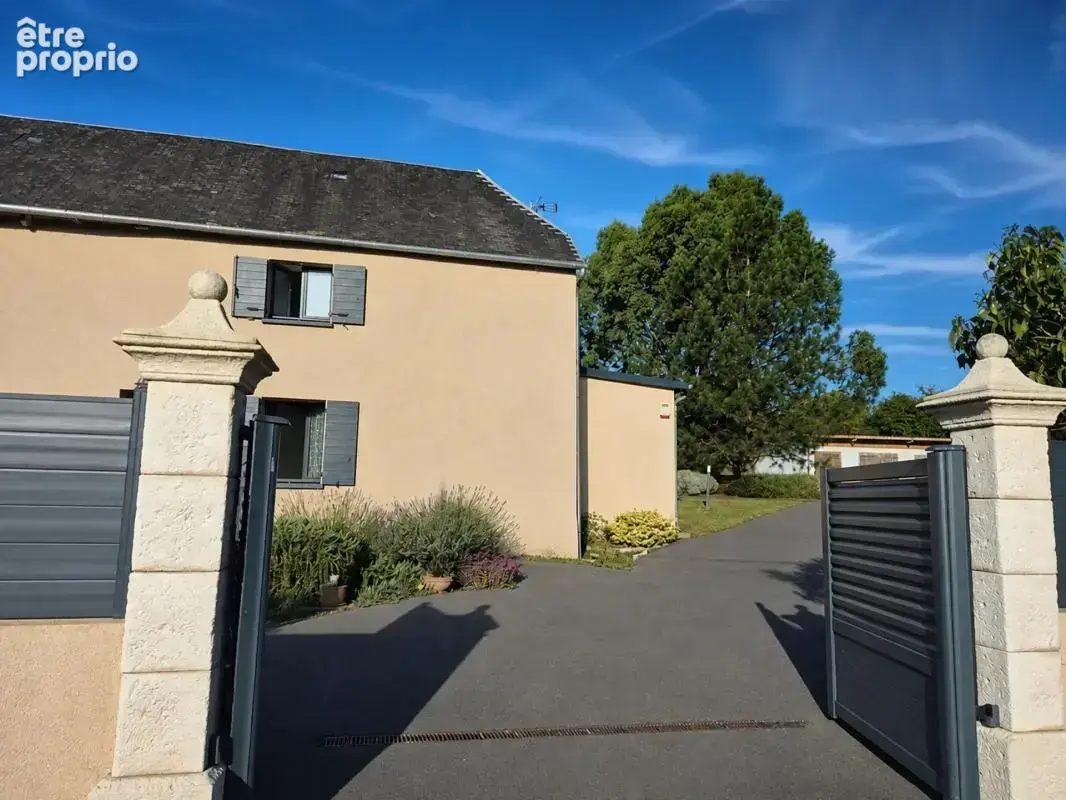 Maison de 7 pièces de 240 m² à Saint-Sauveur-Villages - photo 21