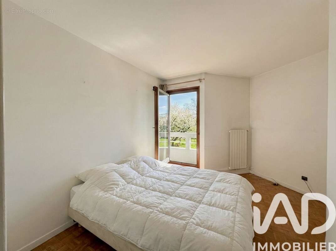 Photo 8 - Appartement à SURESNES