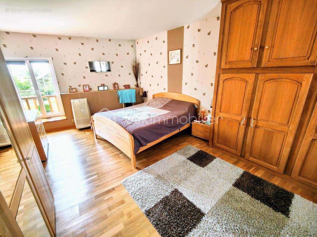 Maison à LONGNES