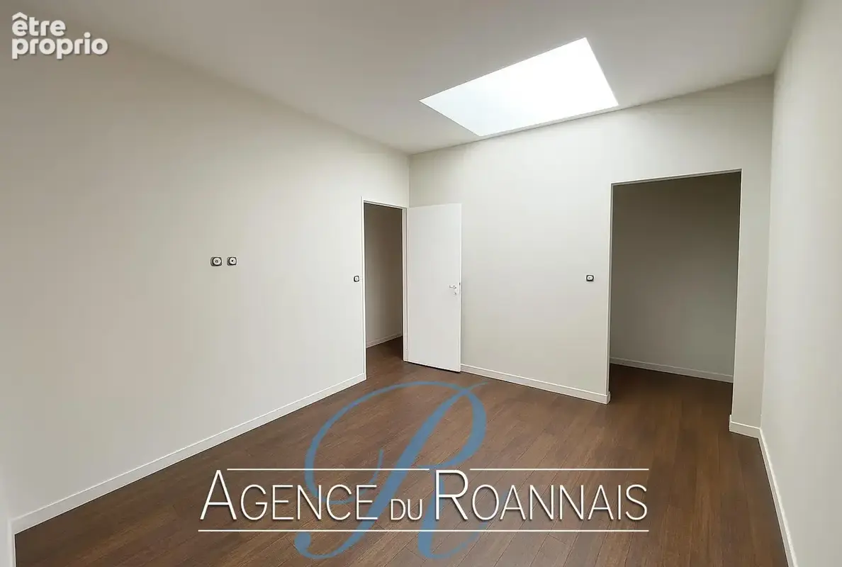 Maison type loft à vendre à ROANNE avec 4 chambres, cour et garage - photo 8