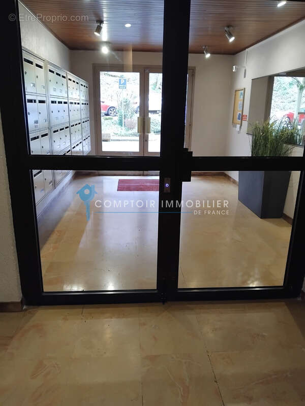 Appartement à SAINTE-FOY-LES-LYON