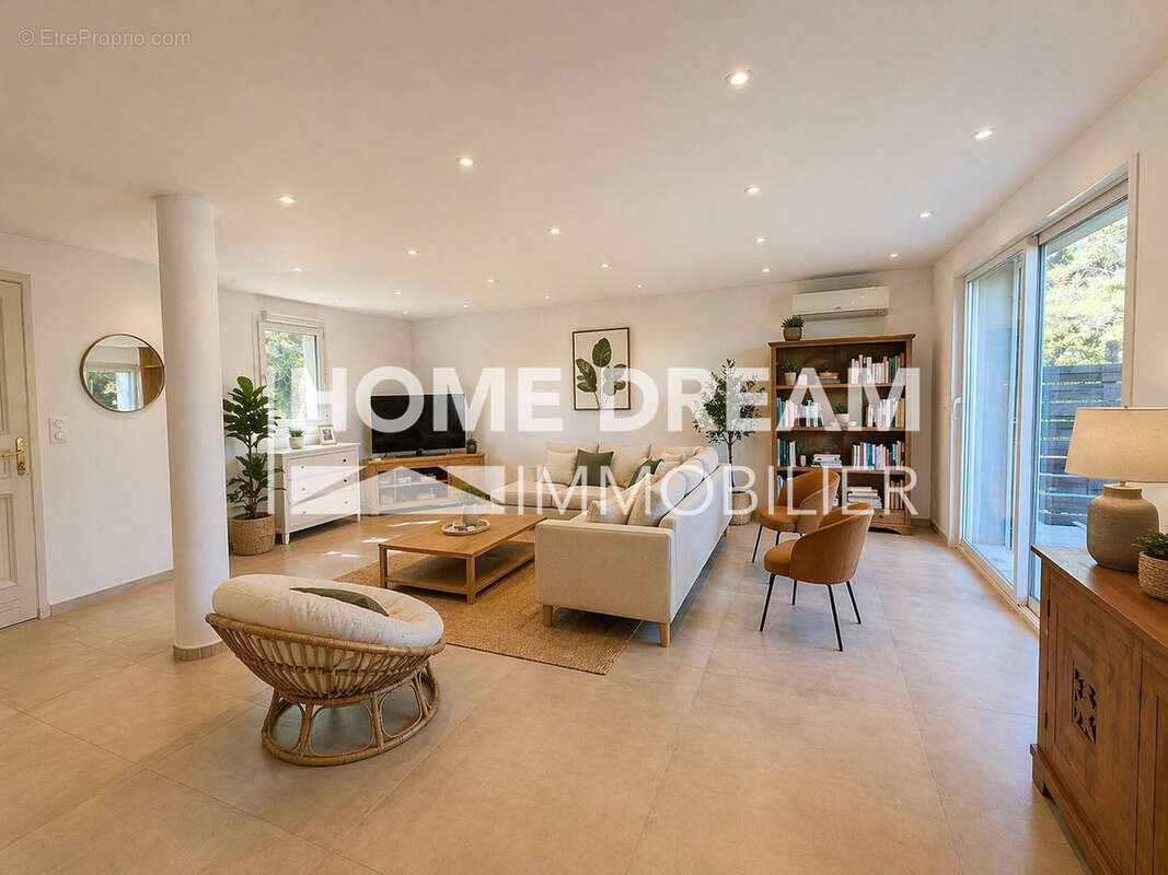 Maison 131 m² à Six-Fours-Les-Plages  - photo 2