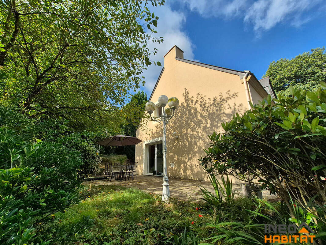 Maison à BOURG-DES-COMPTES