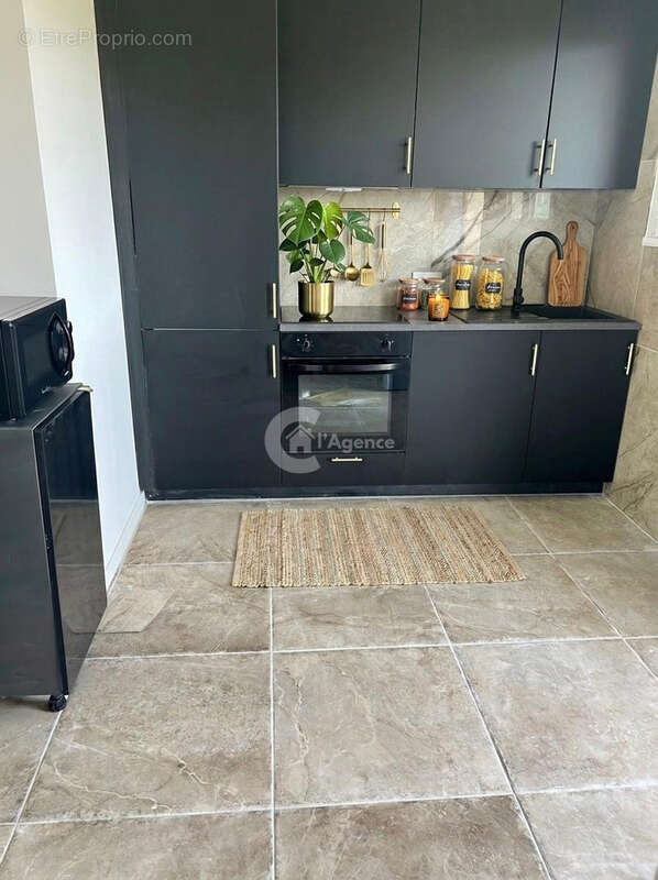 Appartement à VALLAURIS