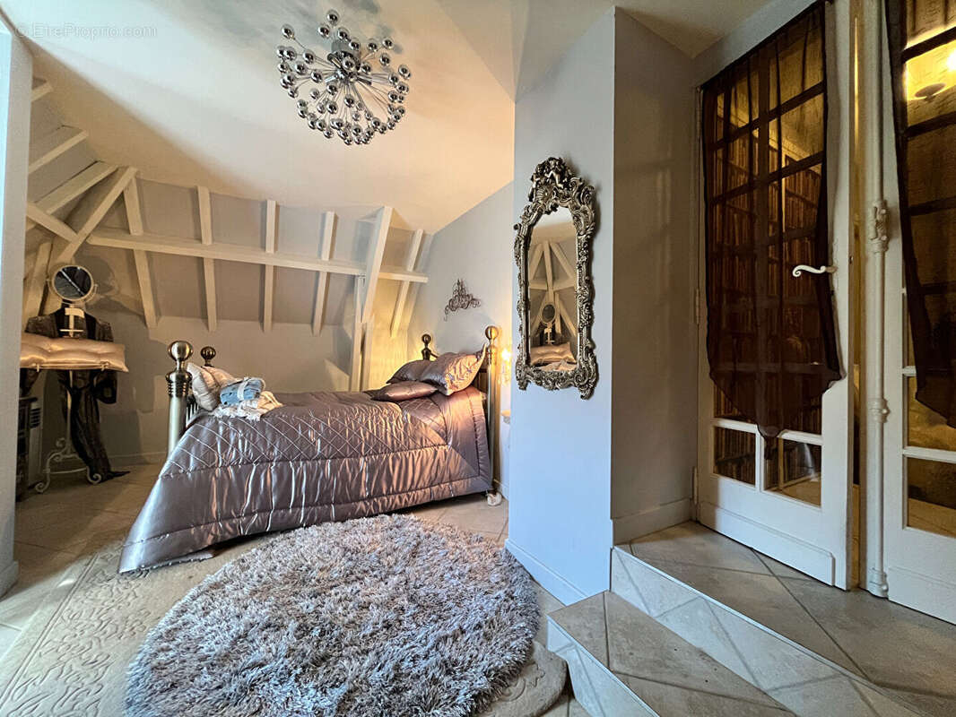 Maison à SAINTE-LIVRADE-SUR-LOT