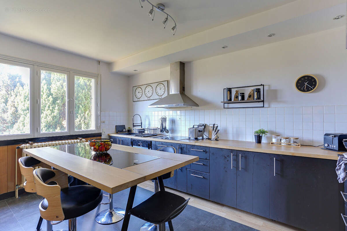 Maison à BOURG-DES-COMPTES