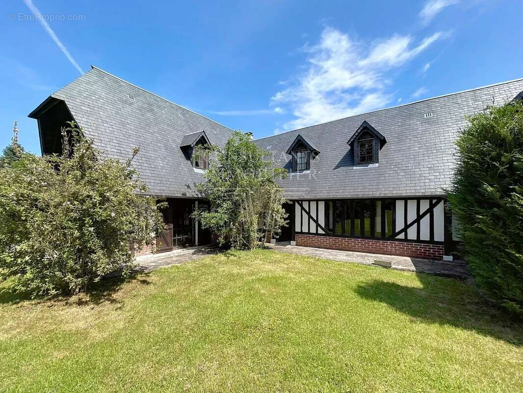 Maison à CORMEILLES