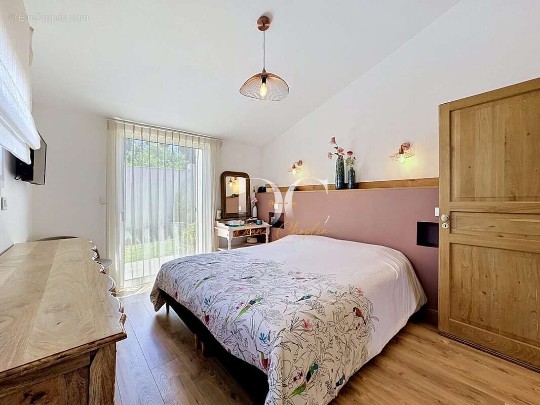 Maison à CHATEAUNEUF-DE-GADAGNE