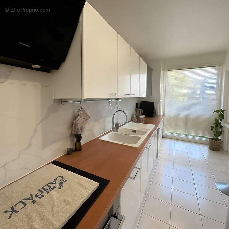 Appartement à FONTENAY-LE-FLEURY