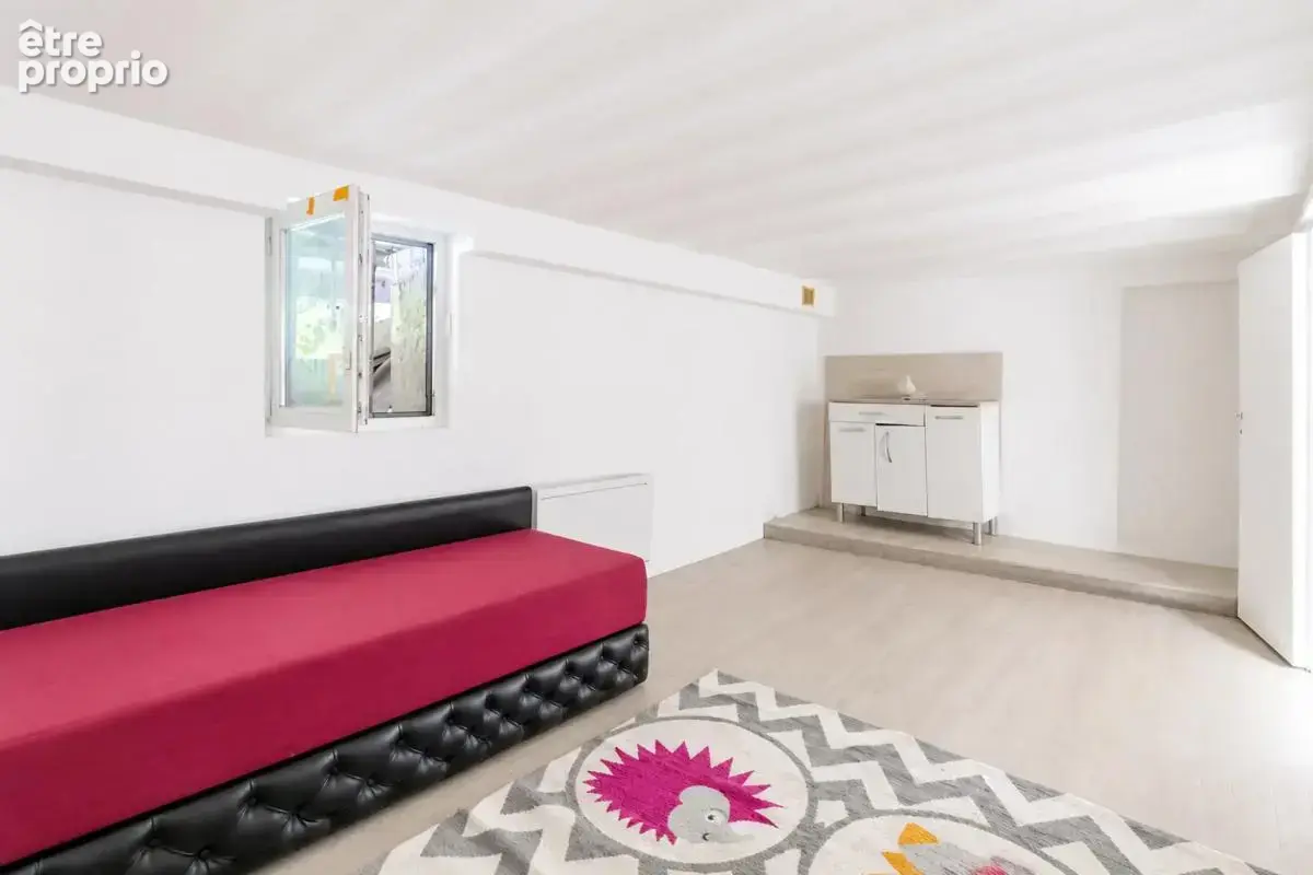 Maison de 3 pièces de 60 m² située à Stains - photo 3