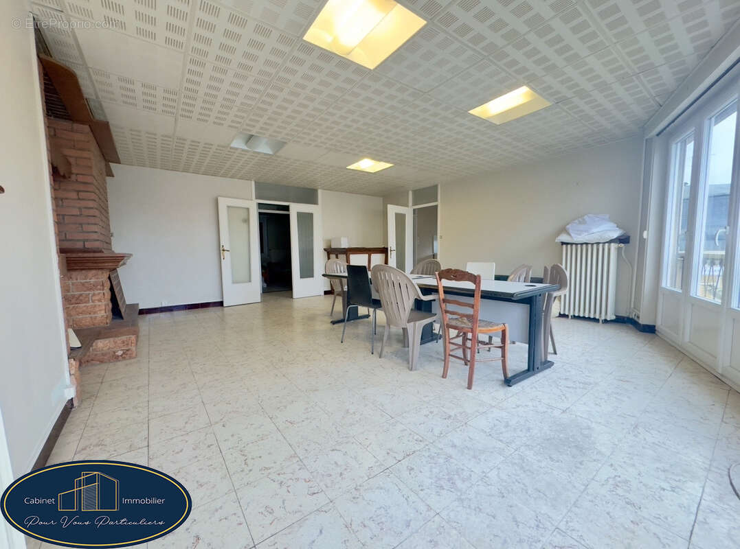 Appartement à PROUVY