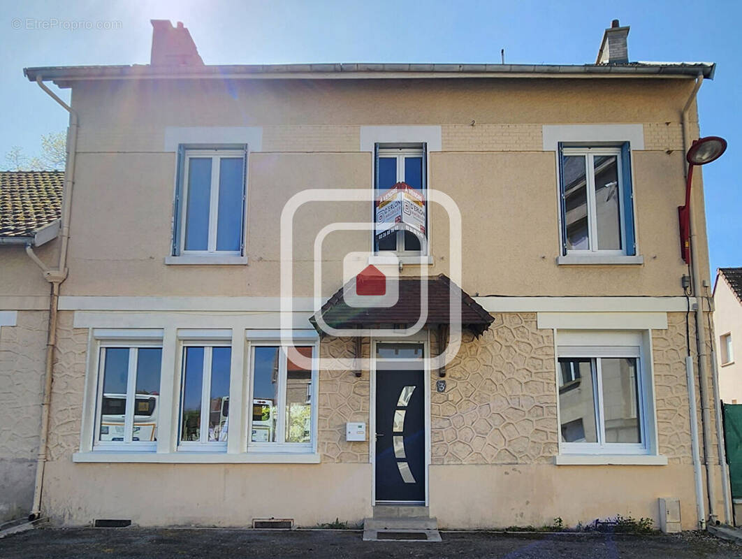 Maison à BERRY-AU-BAC