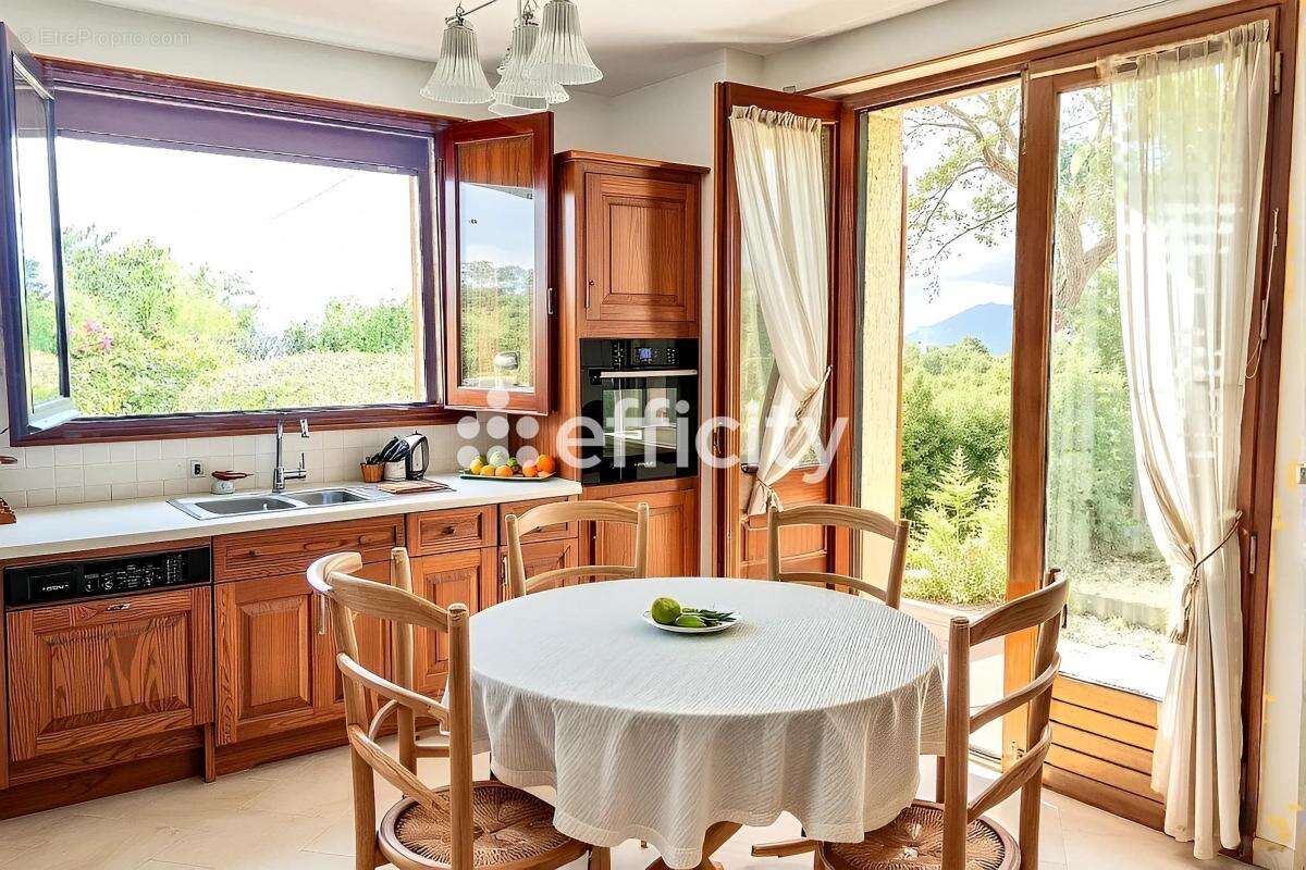 Maison à SAINT-GEORGES-D&#039;ORQUES