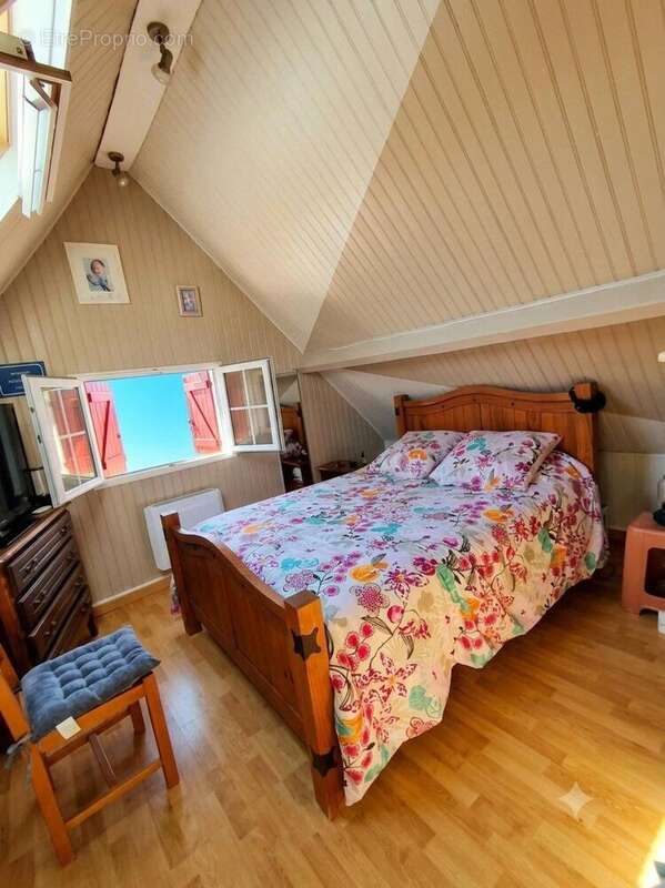 Maison 87 m² à Fresneaux-Montchevreuil  - photo 5