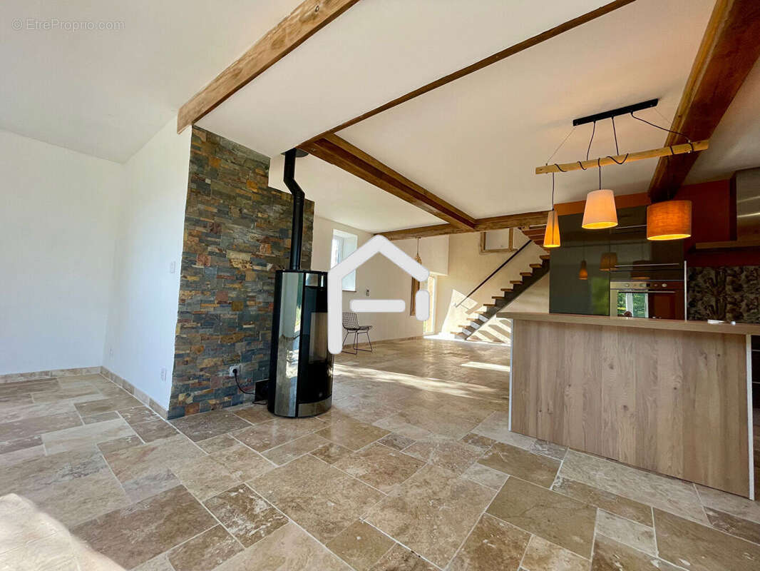 Maison à DUN-LES-PLACES