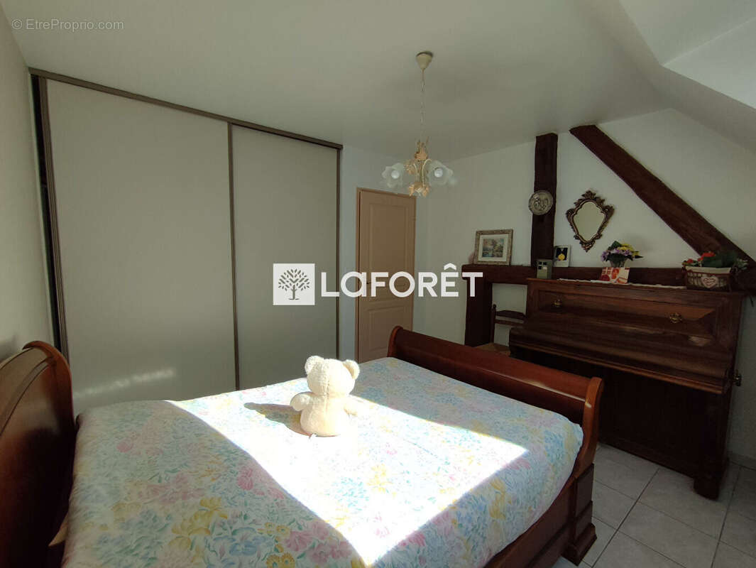 Maison Anjoutey 8 pièce(s)  186m2 loi carrez, - photo 14