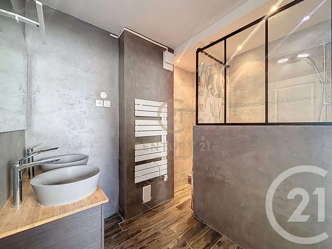 Appartement à LYON-8E