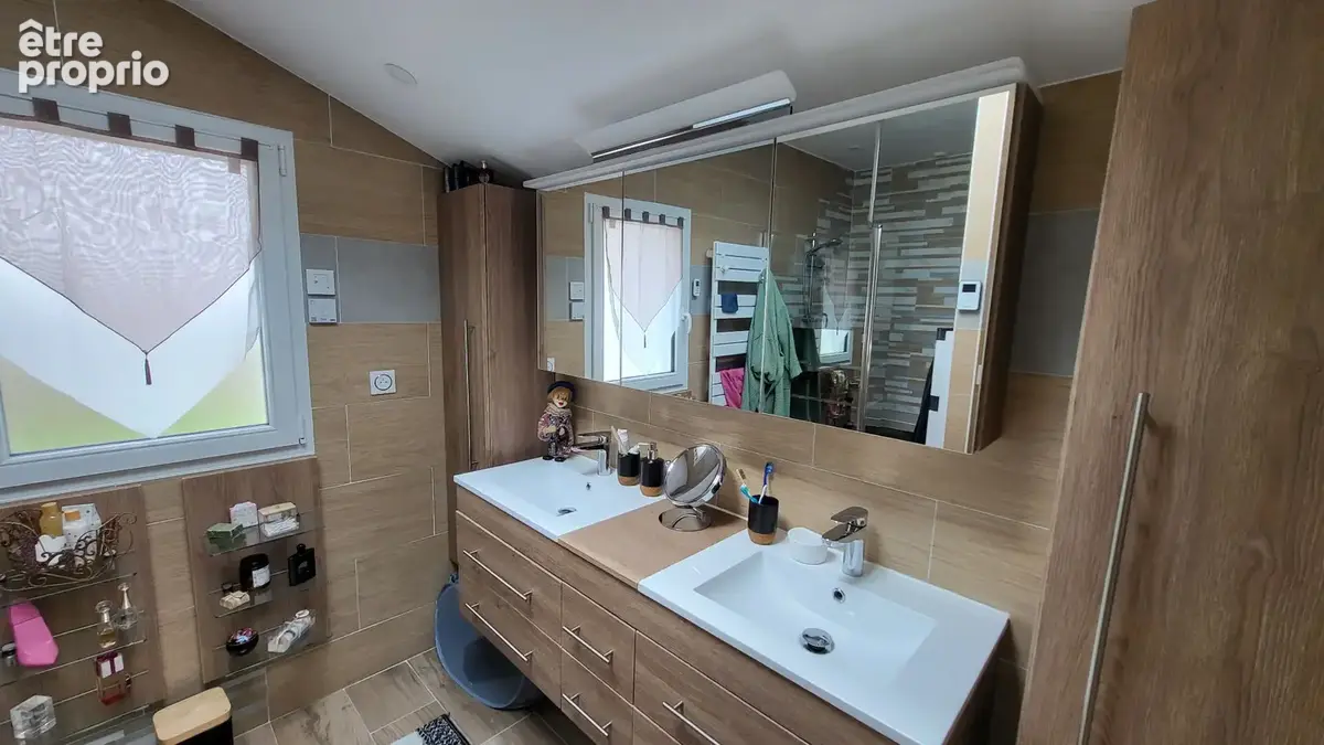 Maison de standing à vendre à Belle-Île-en-Mer, avec cinq chambres et spa extérieur - photo 6