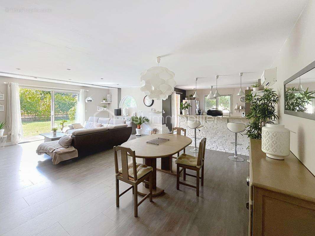 Villa de plain pied de 146m² sur parcelle de 1000m² - photo 4