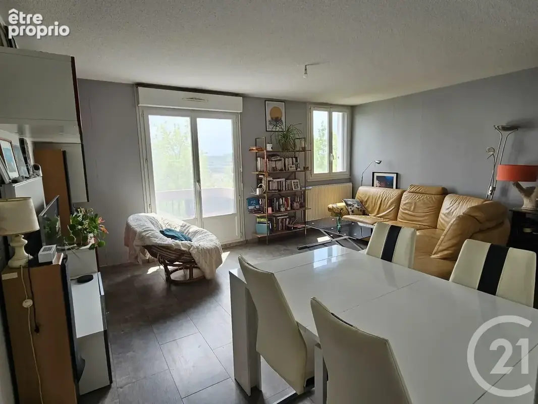 Appartement 4 pièces 82 m² à vendre à Orthez (64300) - photo 3
