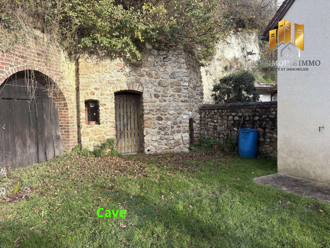 Maison à LA CHARTRE-SUR-LE-LOIR
