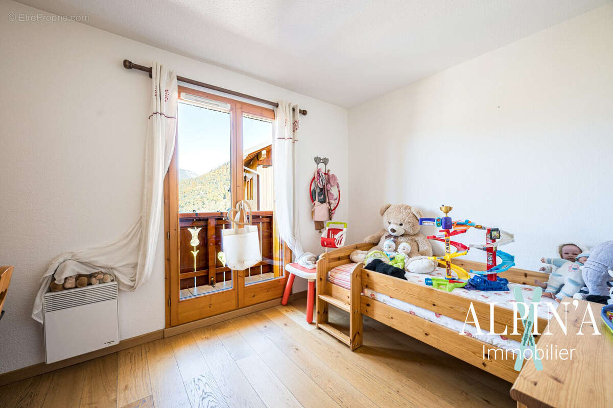 Appartement à LES ALLUES