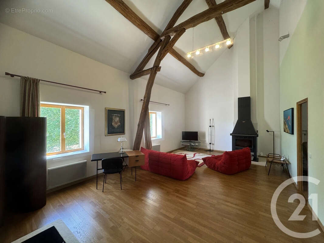 Maison 206 m² à Etais-La-Sauvin  - photo 2