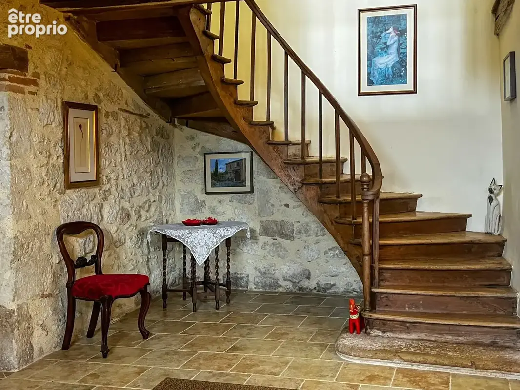Maison de Village avec Vue Imprenable, Jardin et Cour - photo 10