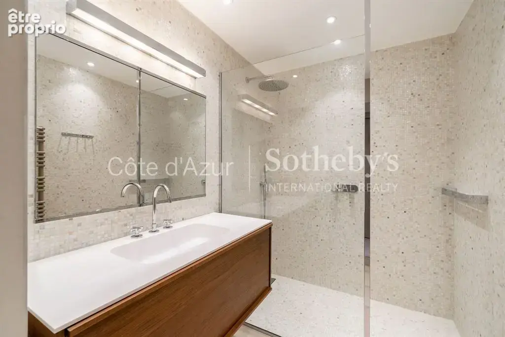 Appartement avec grande terrasse, piscine et vue mer panoramique aux portes de Cannes** - photo 13