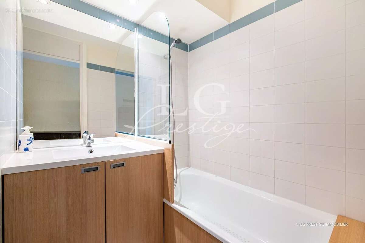 Appartement à THEOULE-SUR-MER