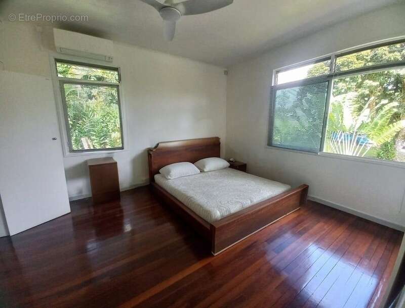 Maison à PETIT-BOURG