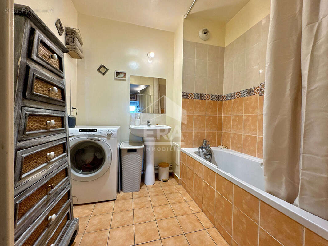 Appartement à COMBS-LA-VILLE