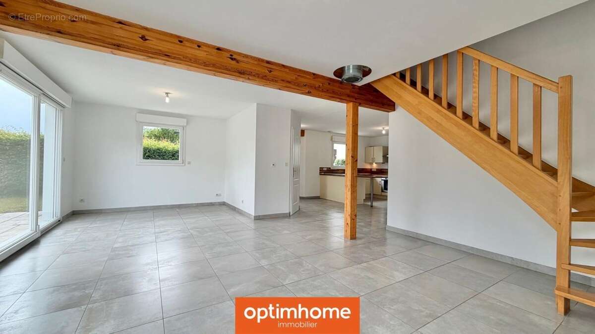 EN EXCLUSIVITÉ à SAULXURES-SUR-MOSELOTTE – Maison récente 117 m² environ au sol (90 m² Carrez)  3 chambres  Vivable de plain-pie - photo 4