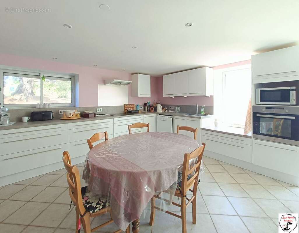 Maison 285 m² à Mauves  - photo 8