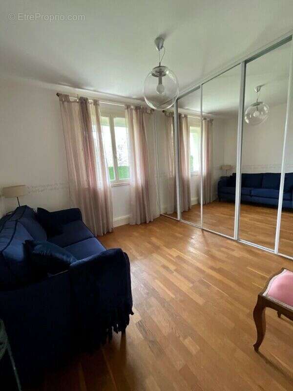 Photo 8 - Maison à MEHUN-SUR-YEVRE