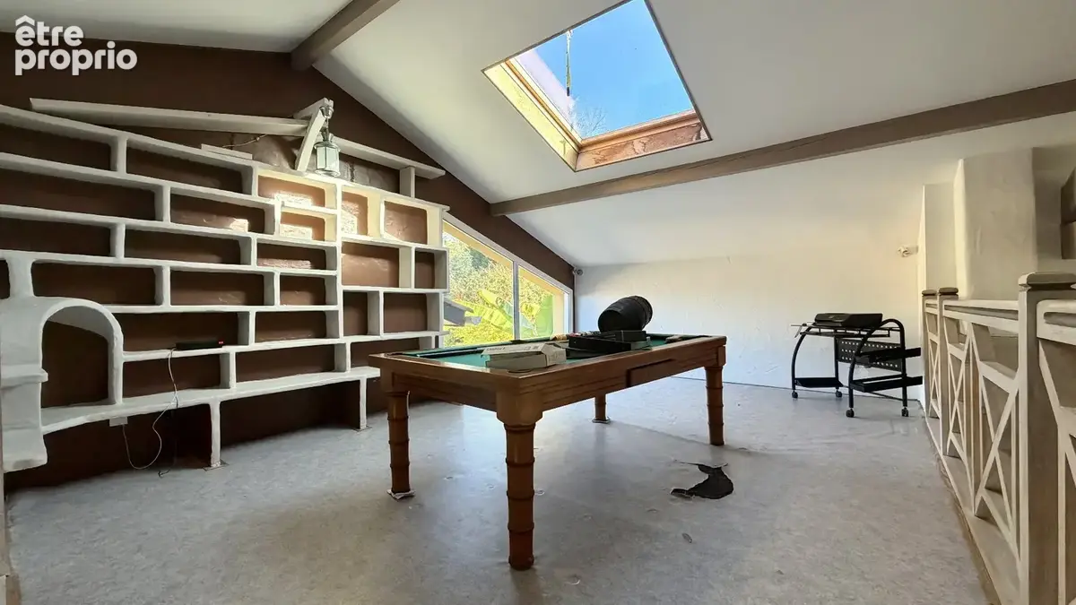 Maison T6 de 175 m² avec piscine plein sud, pool house et jacuzzi sur un terrain de 3 500 m² - photo 12