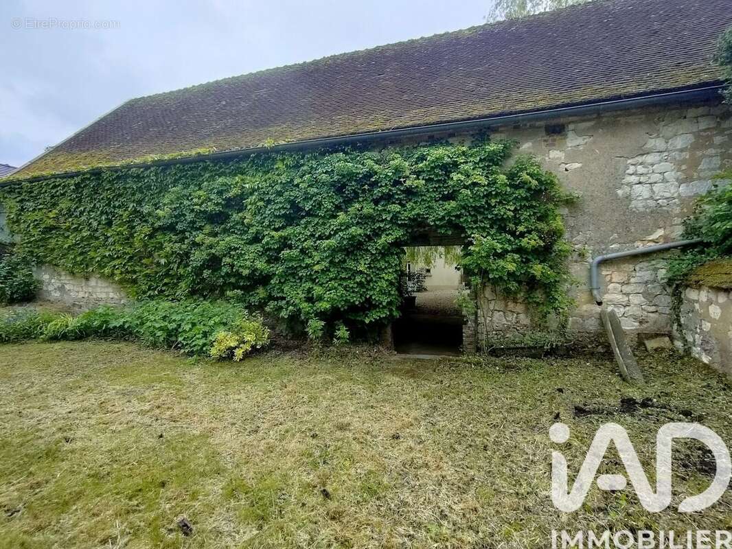 Maison 87 m² à Courgenay  - photo 8