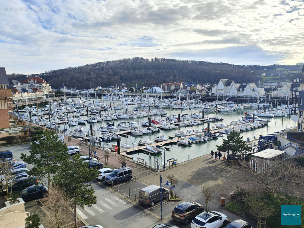 Appartement à DIVES-SUR-MER