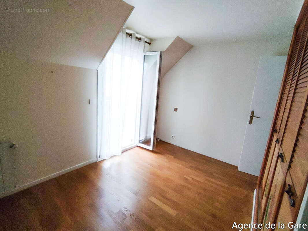 Maison à SARTROUVILLE